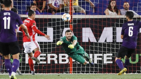 Fiorentina-Benfica 1-2: brilla Vlahovic, riecco Chiesa