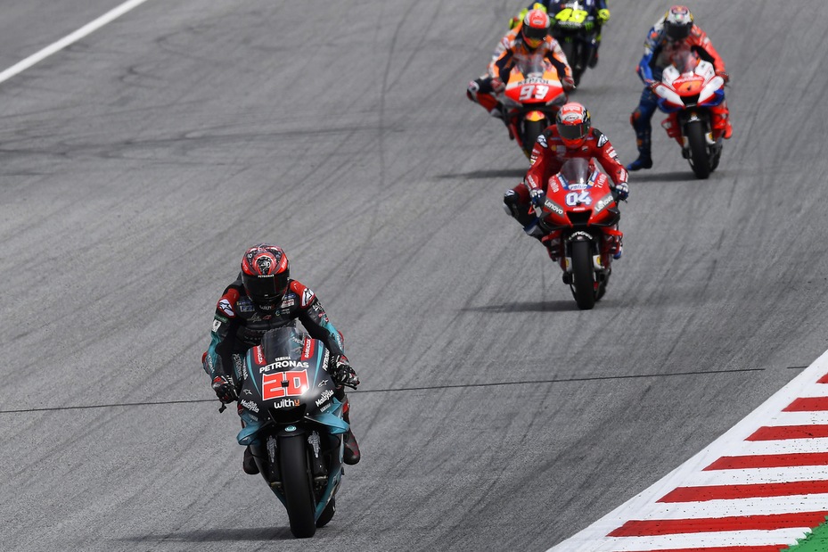 Silverstone: Quartararo vola, settimo Valentino Rossi