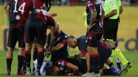 Cagliari, guaio Pavoletti: lesione del crociato