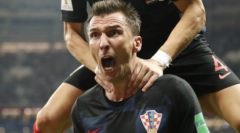 Roma, si offre Taison. C'è l'ipotesi Mandzukic