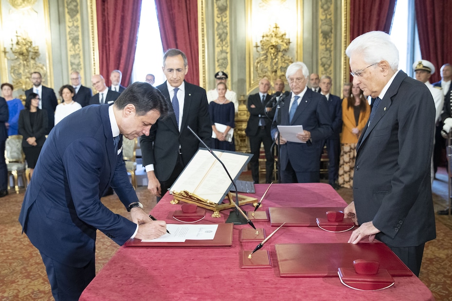 Governo, Conte e ministri giurano al Quirinale