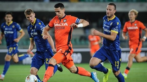 Verona-Udinese 0-0: Musso miracoloso, vince l'equilibrio