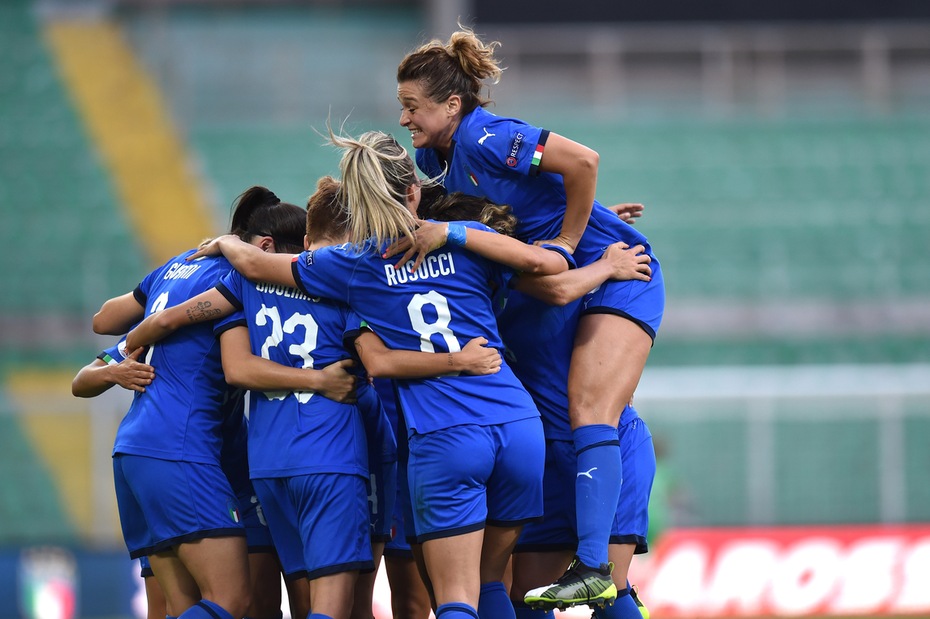 Italia donne, 2-0 alla Bosnia: primo posto nel girone