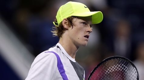 Vienna, Sinner stende Kohlschreiber e vola al secondo turno