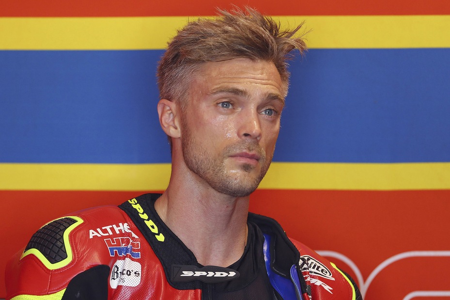 SuperBike: Leon Camier firma per il team Barni