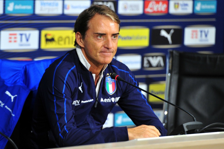 Mancini su Ronaldo: "Serve rispetto". Esordio per Vialli