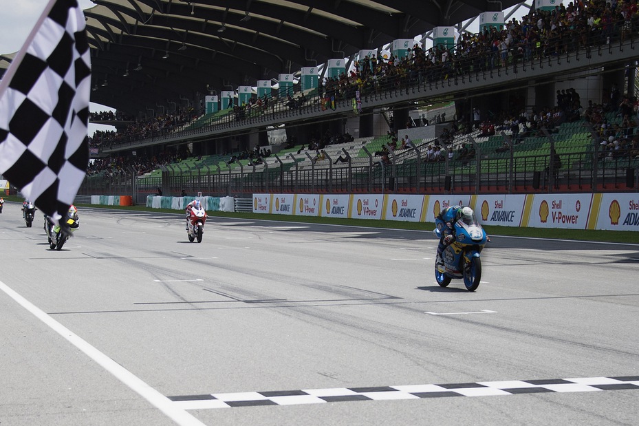Moto3, Valencia: vince Garcia, secondo Migno Moto3, Valencia: vince Garcia, secondo Migno