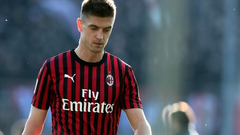 Milan, Perinetti su Piatek: "Cambiare aria può essergli utile"