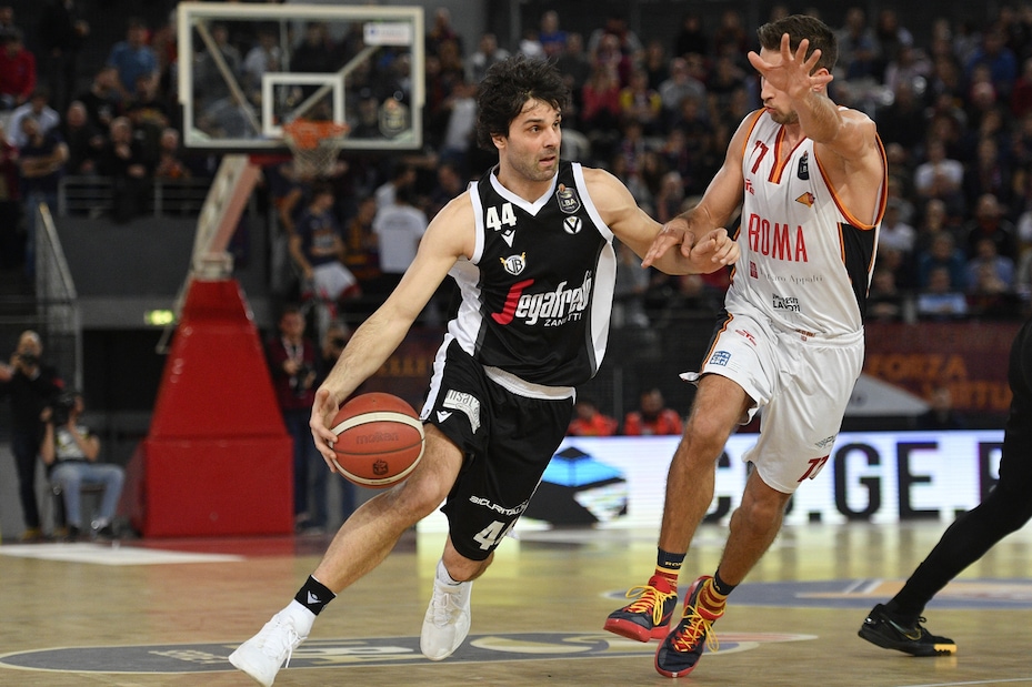 Strapotere Bologna, Virtus Roma ko. Vincono Milano, Sassari e Trento