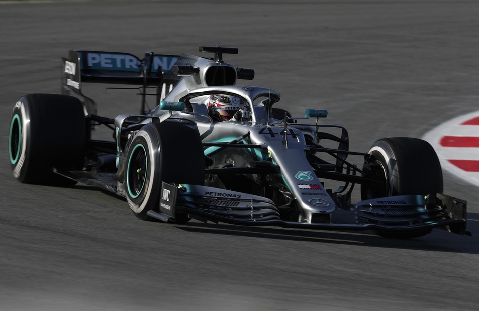 Mercedes: ecco il "rombo" della nuova W11