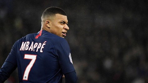 Mbappé: “CR7 è un idolo”. Lazio, allenamento di gruppo VIDEO