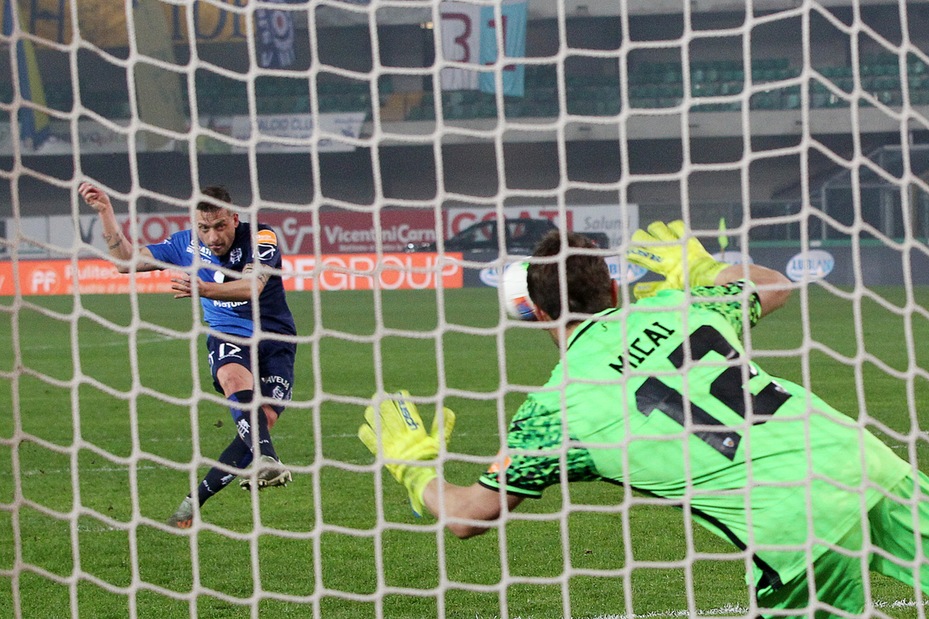 Chievo-Salernitana 2-0. Doppio Giaccherini condanna Ventura