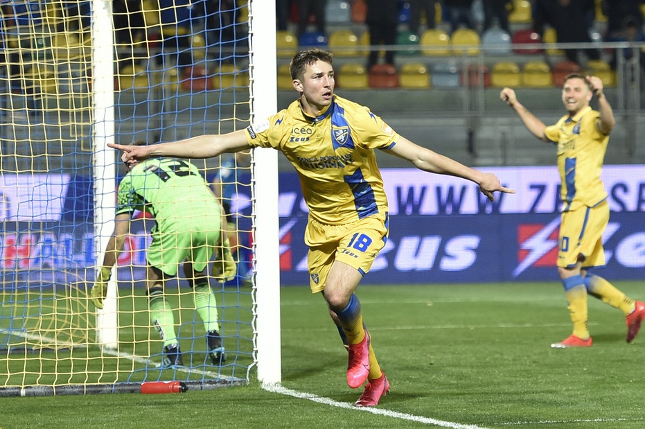 Serie B, Frosinone-Salernitana 1-0. Chievo-Livorno 0-1