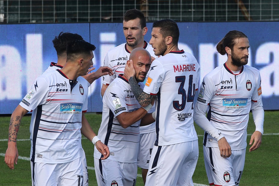 Crotone show, tris e secondo posto! Frosinone e Salernitana ko