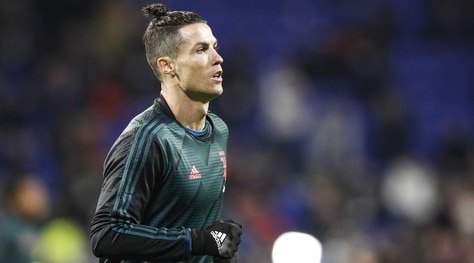 "Cristiano Ronaldo in cassa integrazione... o ferie"