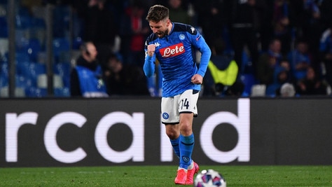 Mertens, che cuore: all'asta la maglia record di Napoli-Barcellona