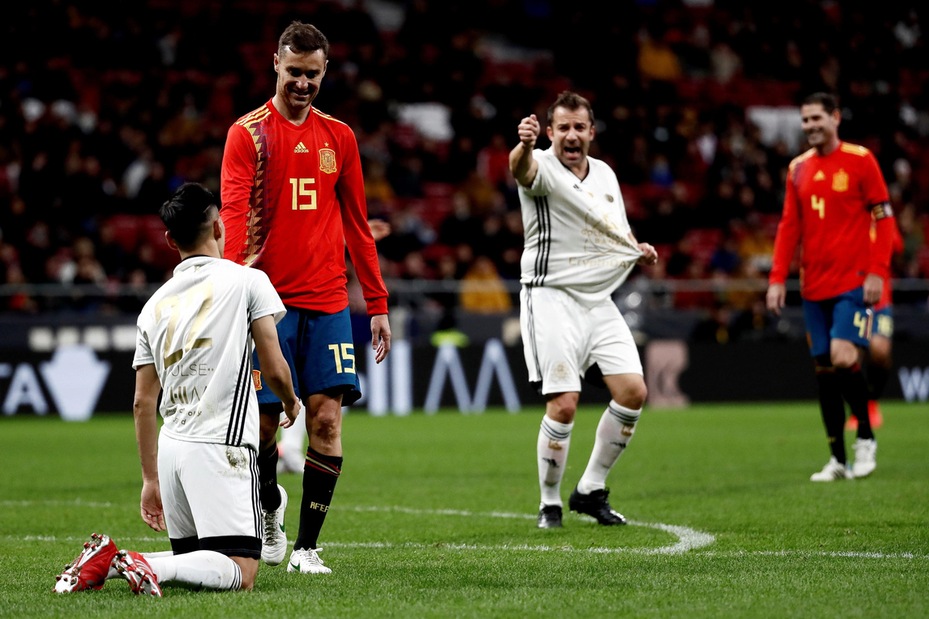 Helguera, ex Roma, inizia la carriera di allenatore dal Las Rozas