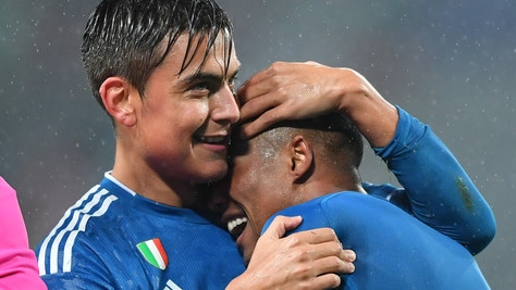 “Tu e Dybala venite all’Inter?”. E Douglas Costa scoppia a ridere…