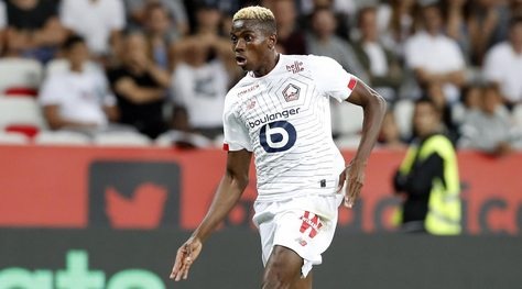 Osimhen: "Vendevo l'acqua e mi voleva la Juve, ora voglio vincere tutto"