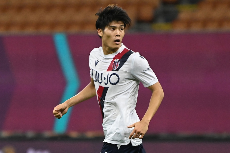 Bologna, Tomiyasu fuori per due settimane