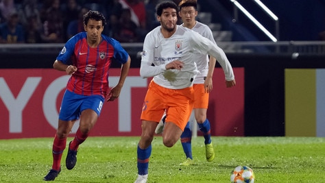 Fellaini, dal coronavirus alla tripletta contro Hamsik e Benitez