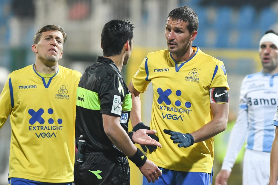 Fermana, capitan Comotto rinnova fino al 2021