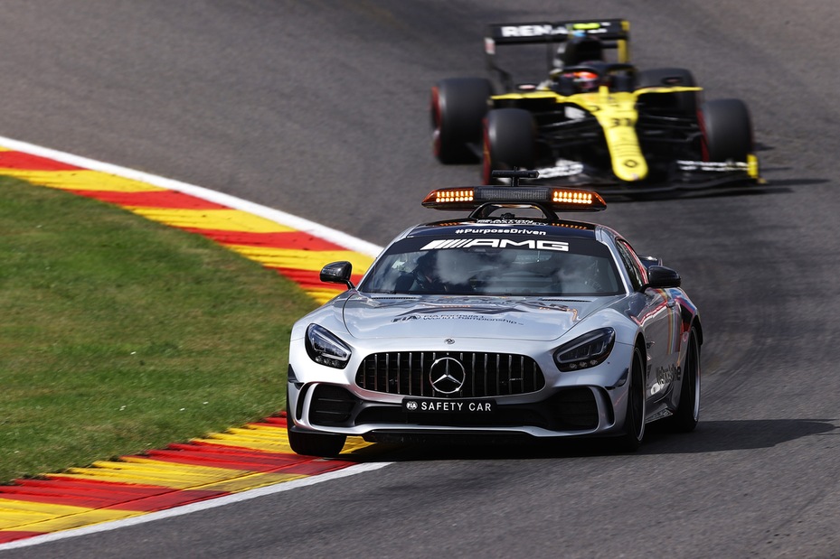 Gp Belgio: brutto incidente Giovinazzi-Russell, piloti illesi