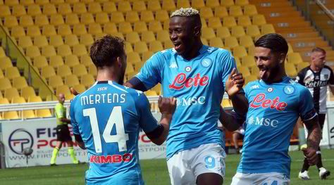 Parma-Napoli 0-2: Osimhen super, decidono Mertens e Insigne