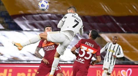 Roma-Juve 2-2: doppiette di Veretout e Ronaldo