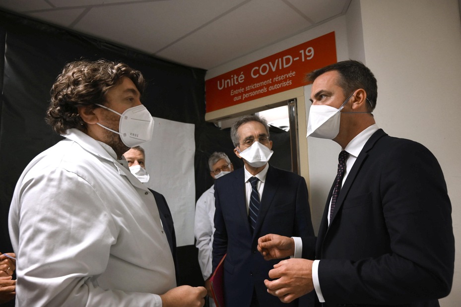 Coronavirus, l'idea in Francia (bocciata): lockdown per salvare il Natale