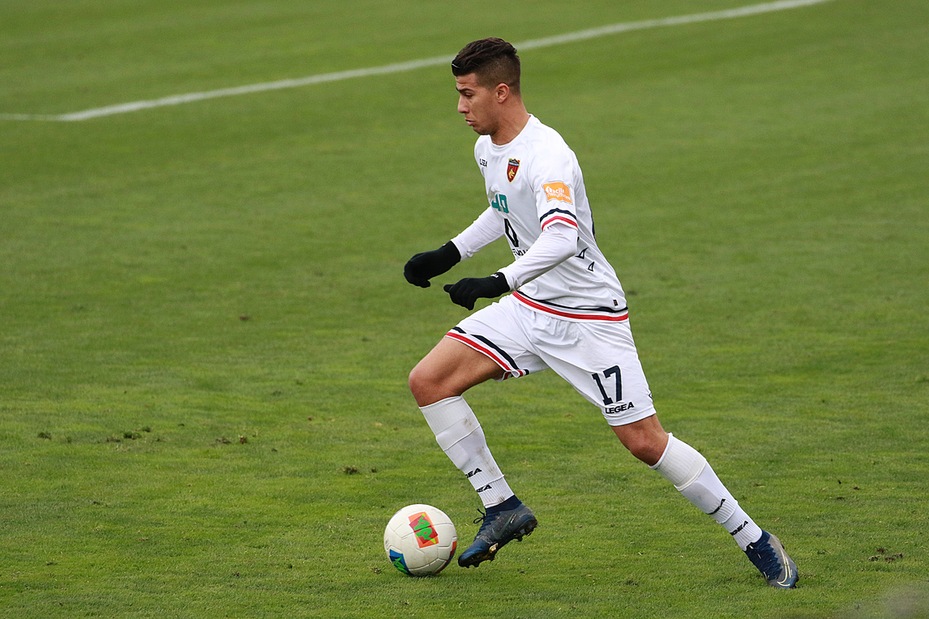 Napoli, Machach va in Olanda: prestito al VVV-Venlo