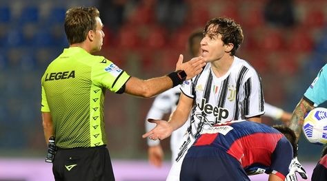 Crotone-Juve 1-1: Morata risponde a Simy. Chiesa si fa espellere all'esordio!