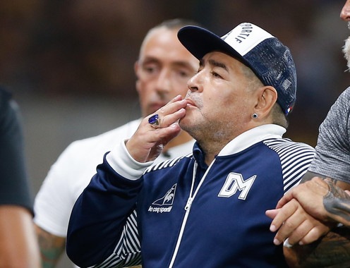 Maradona sarà operato alla testa: ansia in Argentina