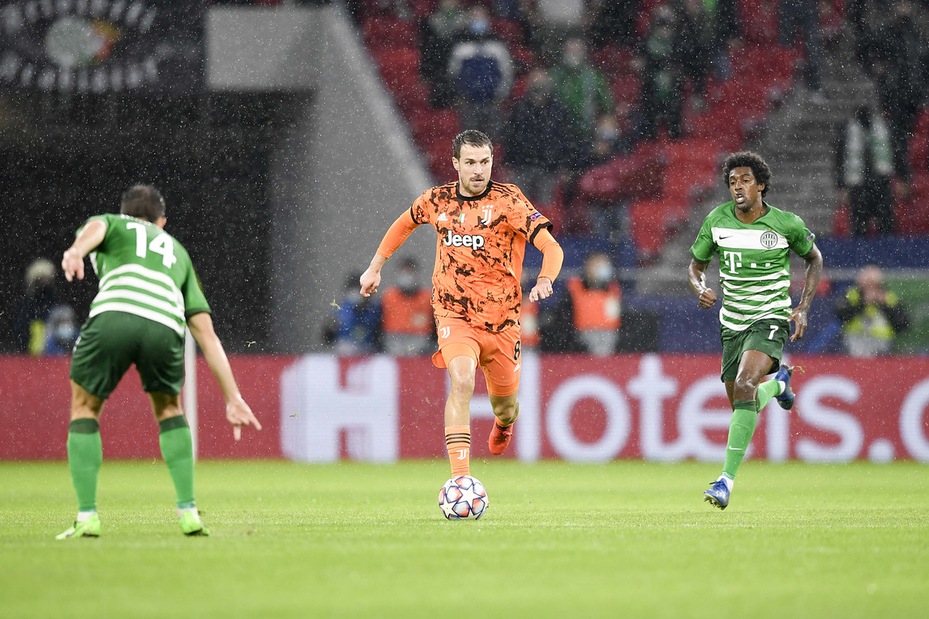 Juve, Ramsey ko in Champions: infortunio contro il Ferencvaros