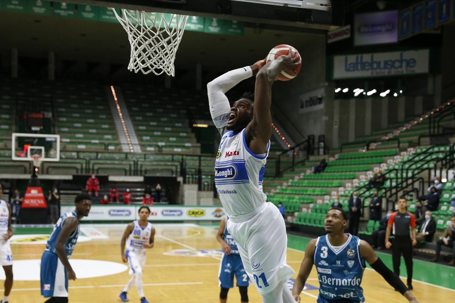 Serie A, Treviso supera Cantù nel recupero