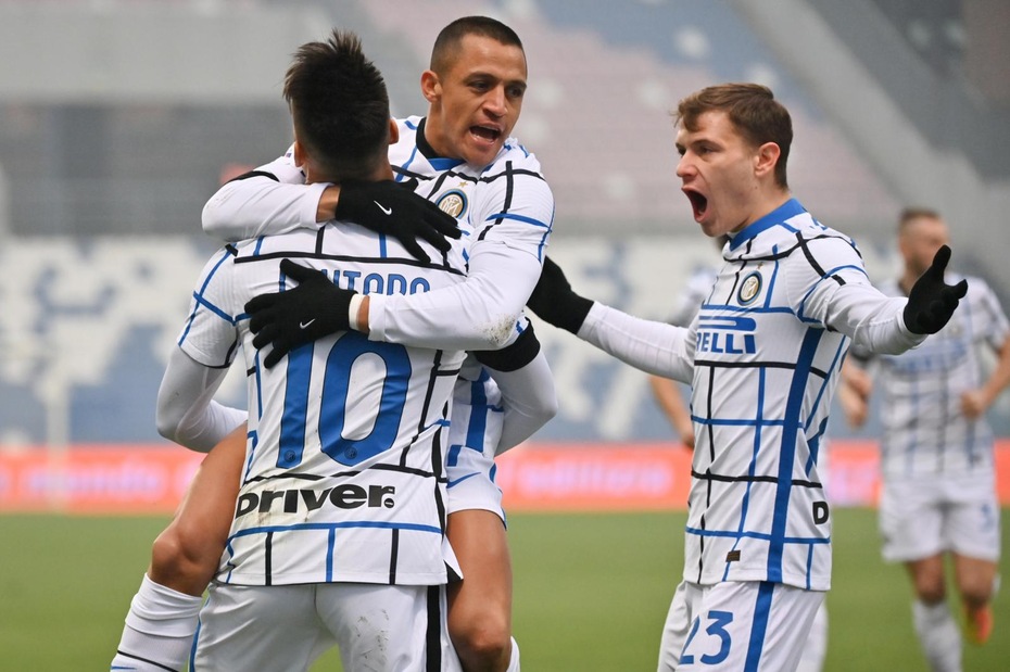 Sassuolo-Inter 0-3: Conte ferma De Zerbi e lo aggancia