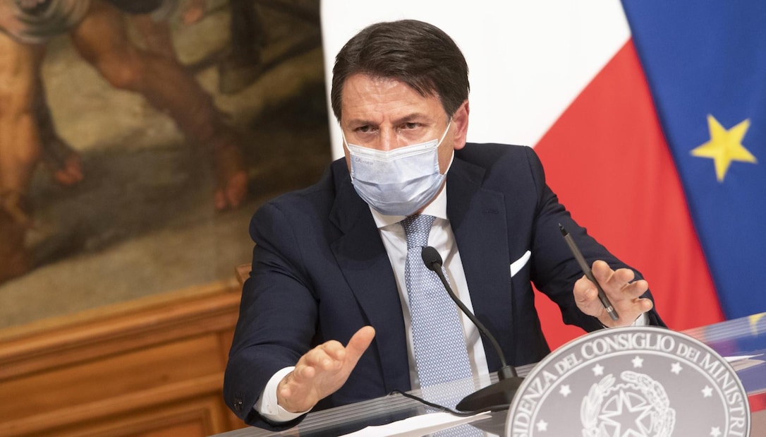 Conte illustra il nuovo Dpcm: "Le regole per Natale"