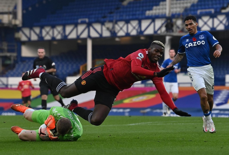 Pogba, lo United gli impone il rinnovo ma in estate sarà divorzio