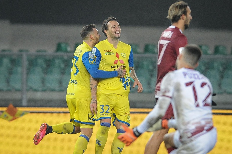 Il Chievo domina e vince 3-0: per la Reggina è notte fonda