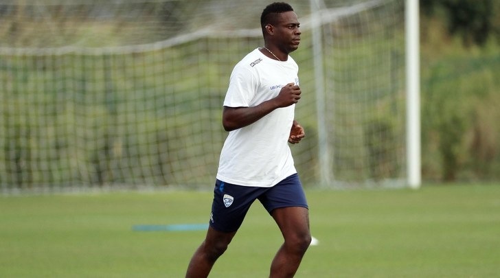 Monza, per Balotelli primo allenamento in gruppo