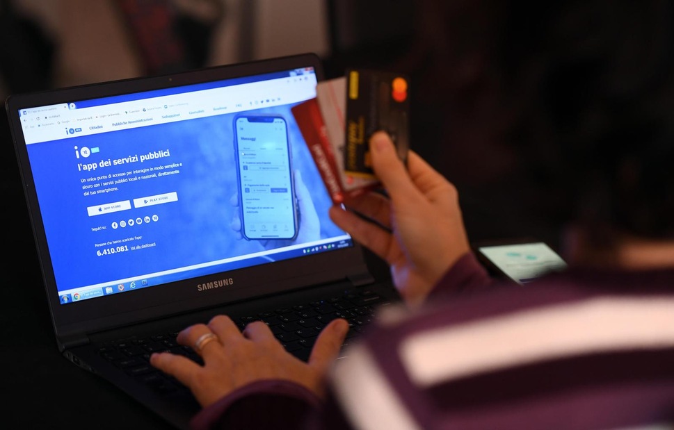 Cashback, rimborso acquisti online: come usare le carte prepagate