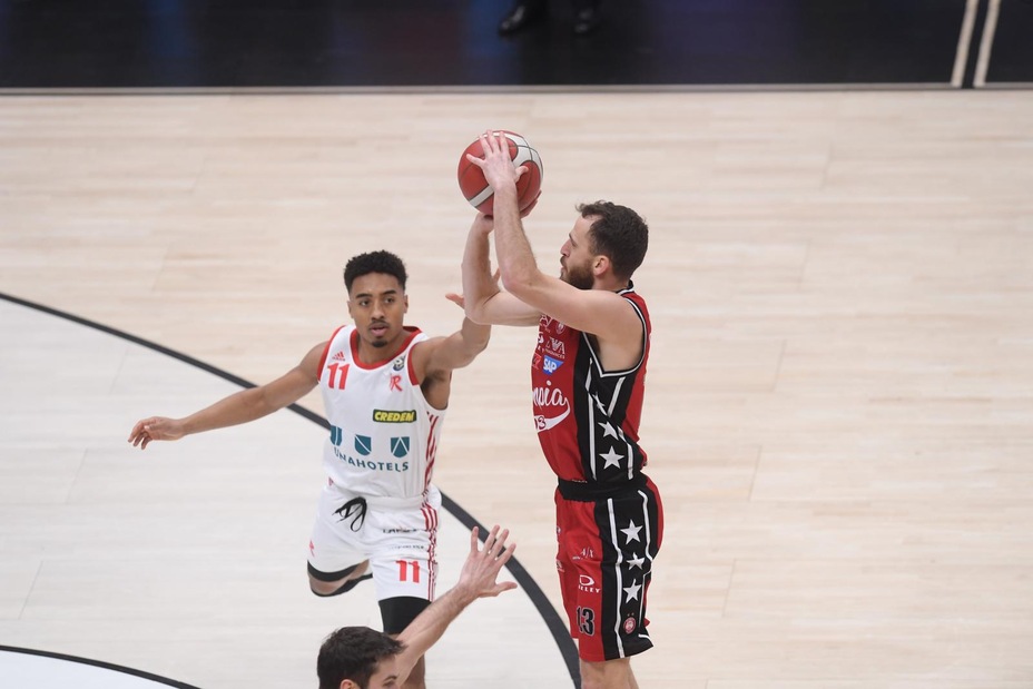 Serie A, Milano spazza via Reggio Emilia 102-73. La Virtus Bologna vince ed è seconda Serie A, Milano spazza via Reggio Emilia 102-73. La Virtus Bologna vince ed è seconda