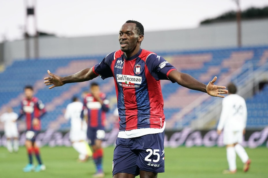 Crotone, poker al Benevento! Il Sassuolo acciuffa il Parma