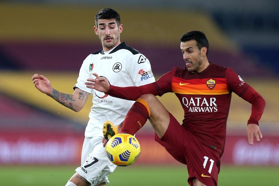 Roma, problemi muscolari per Pedro e Mkhitaryan: a rischio con lo Spezia