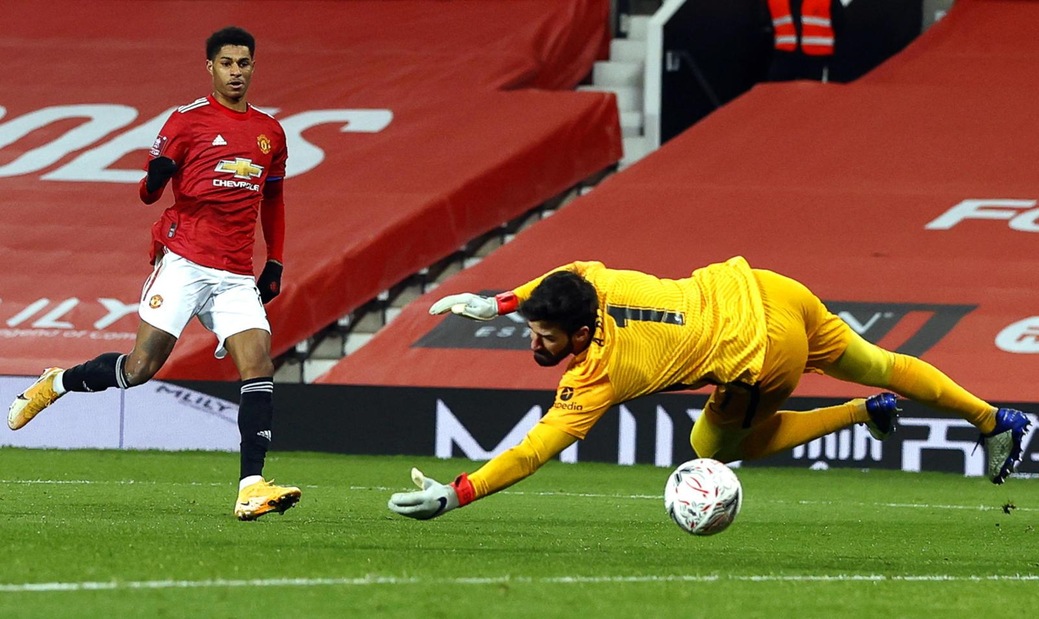 FA Cup, Liverpool eliminato: United agli ottavi. Ancelotti avanti con l'Everton