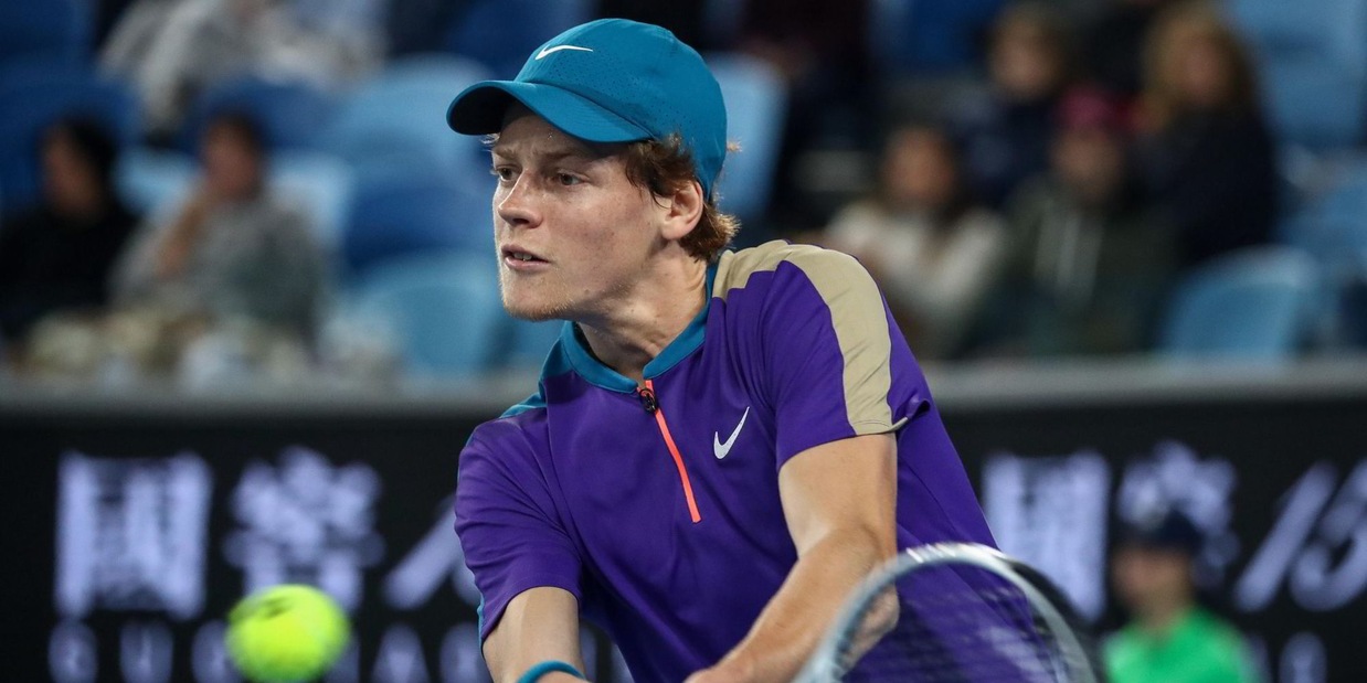 Australian Open, Sinner eroico ma non basta: vince Shapovalov