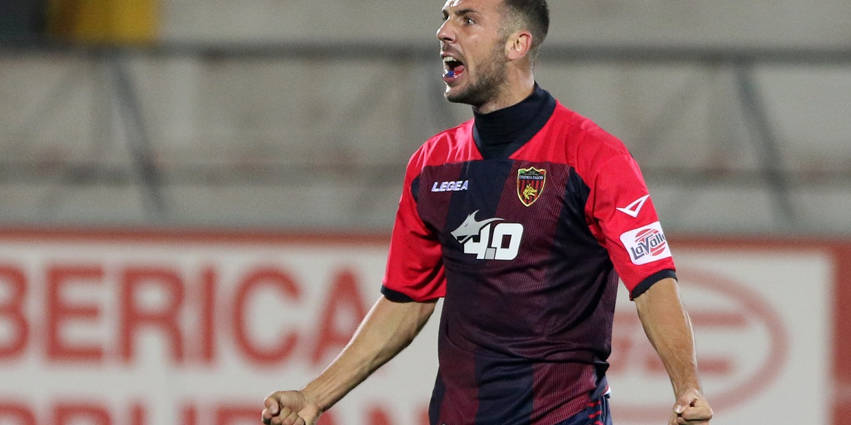 Calciomercato Cosenza, Tiritiello rinnova fino al 2023