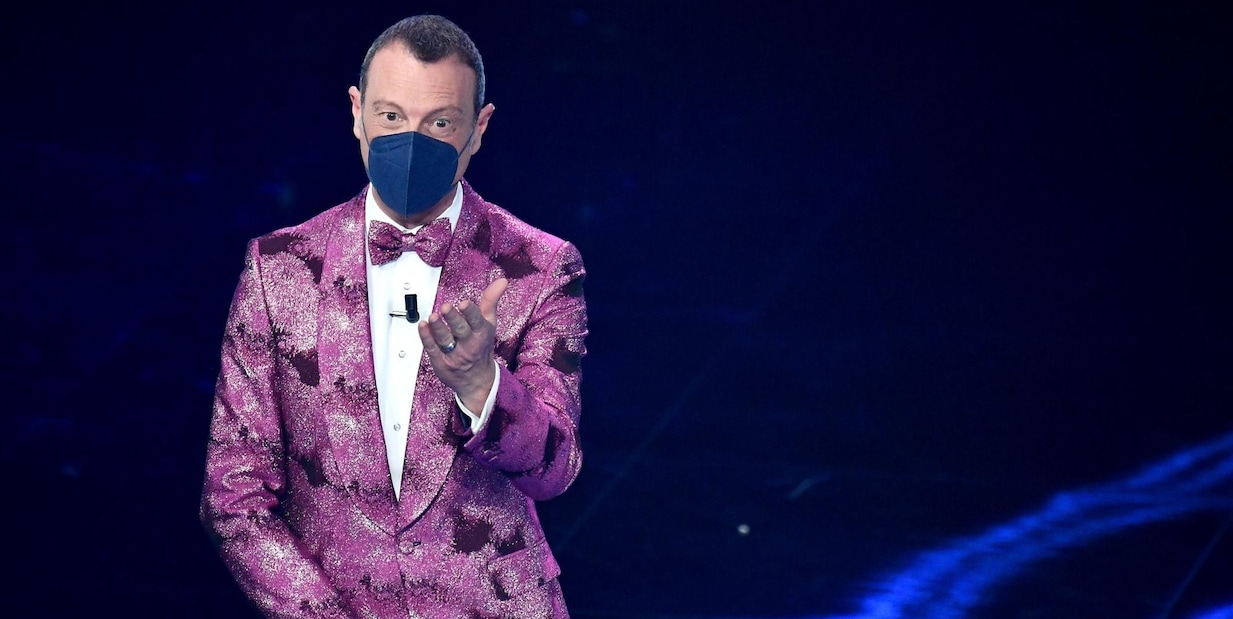 Amadeus rinuncia a Sanremo 2022: "Abbiamo già deciso"
