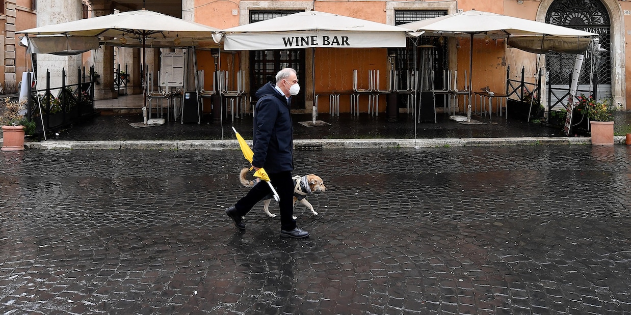 Lockdown e coprifuoco alle 19: oggi si decide