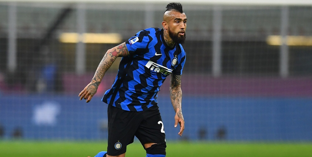 Inter, Vidal si opera al menisco